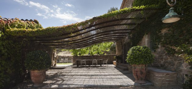 The Fascinating Casa Empordà by Rife Design in Girona, Spain (5)