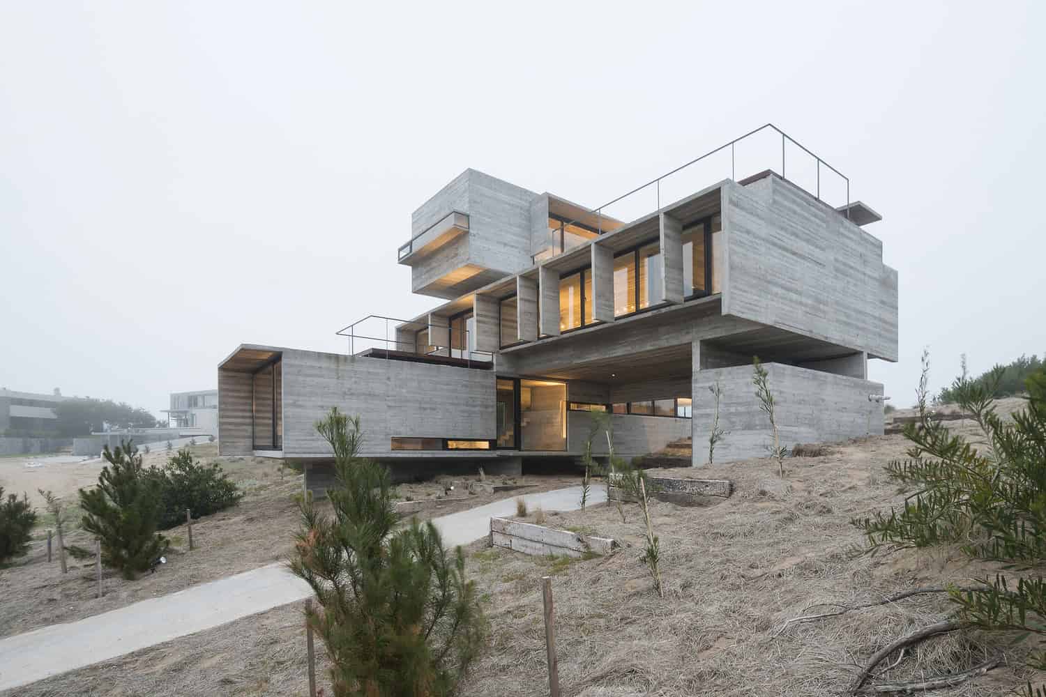 The Golf House by Luciano Kruk Arquitectos in Argentina The Golf House by Luciano Kruk Arquitectos in Argentina (11)