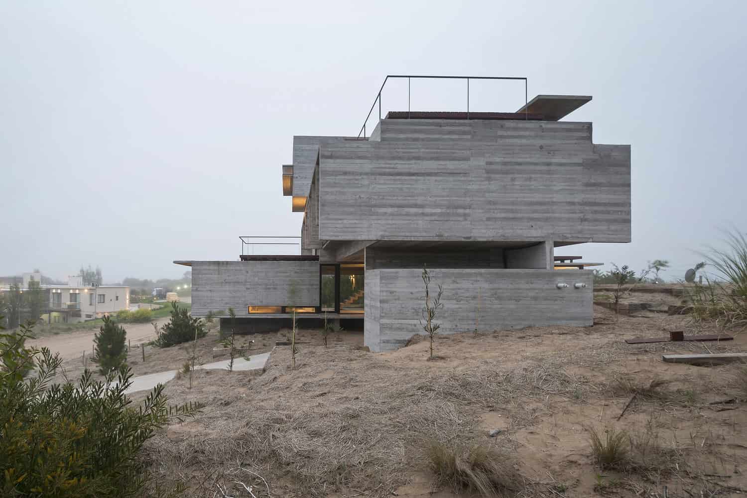 The Golf House by Luciano Kruk Arquitectos in Argentina The Golf House by Luciano Kruk Arquitectos in Argentina (8)
