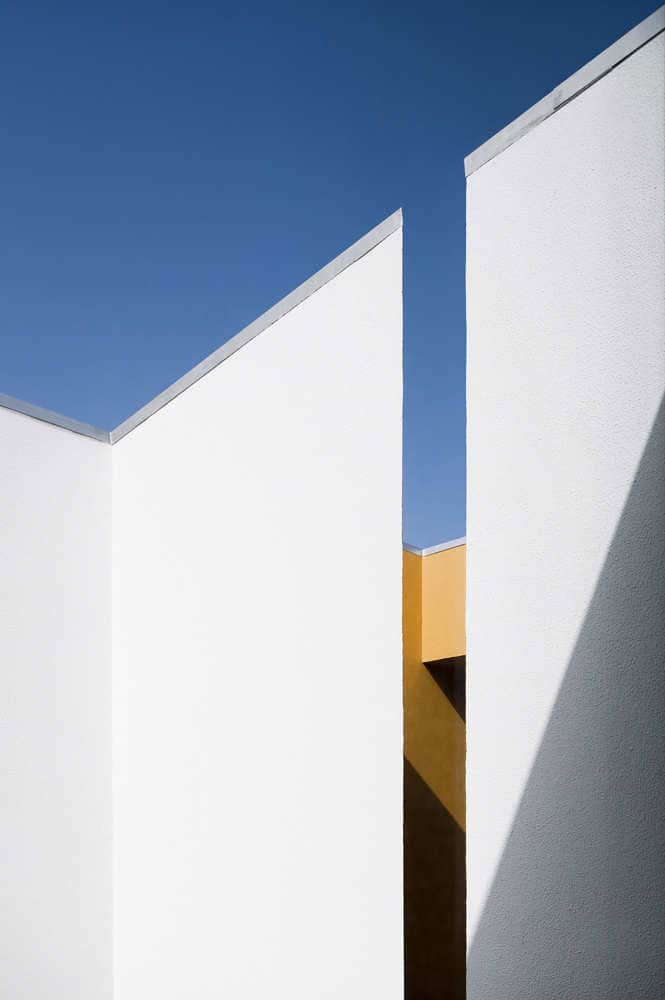 The Jarego House by CVDB arquitectos in Portugal The Jarego House by CVDB arquitectos in Portugal (2)