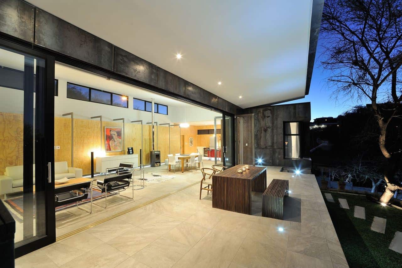 10 Ossmann Street Residence by Wasserfall Munting Architects in Windhoek, Namibia 10 Ossmann Street Residence by Wasserfall Munting Architects in Windhoek, Namibia (8)