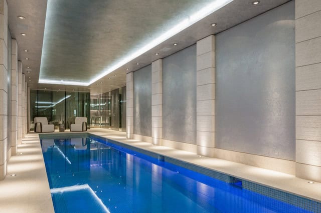 20 Marvelous Indoor Swimming Pool Designs That Everyone Should See 14
