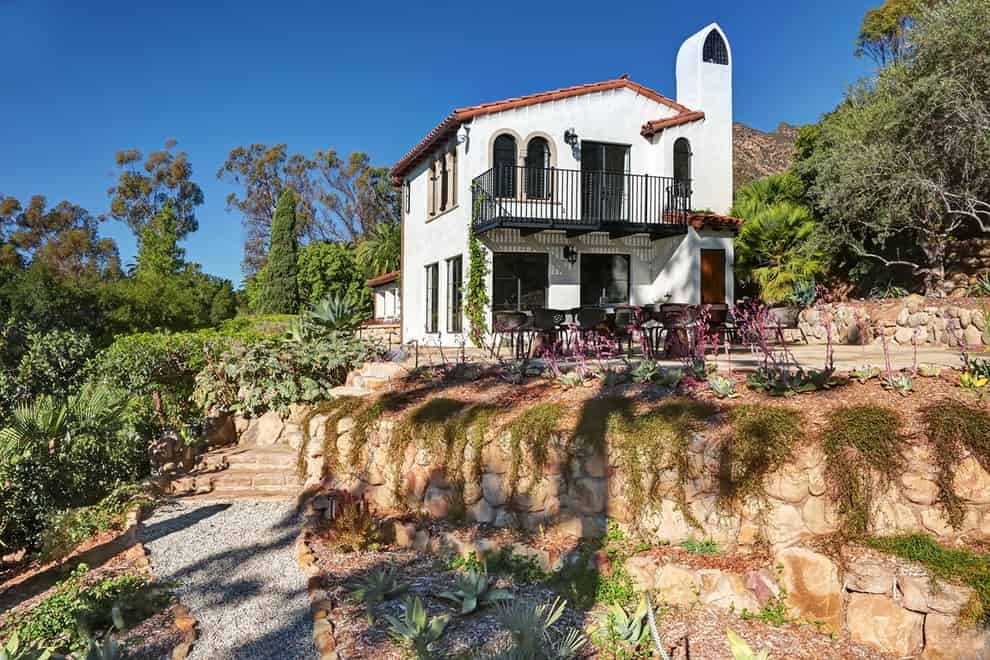 Private Residence in Montecito, California Source