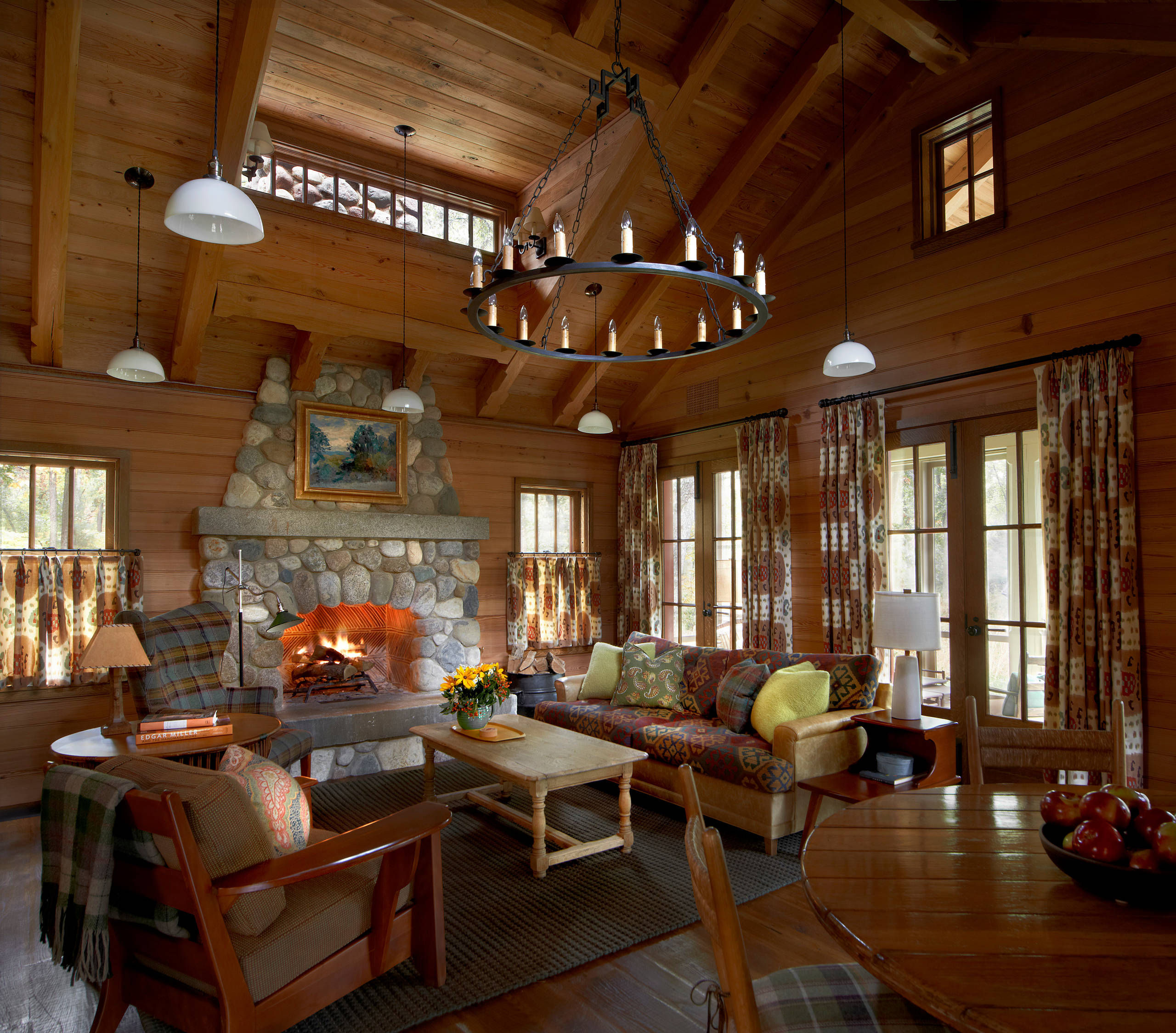 Country Interior Design: A Rustic Touch Of Comfort