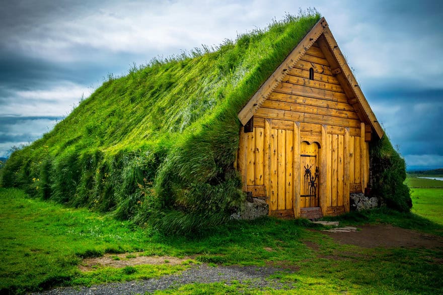 12 Outstanding Scandinavian Homes With Green Roofs That Look As Fabulous 3