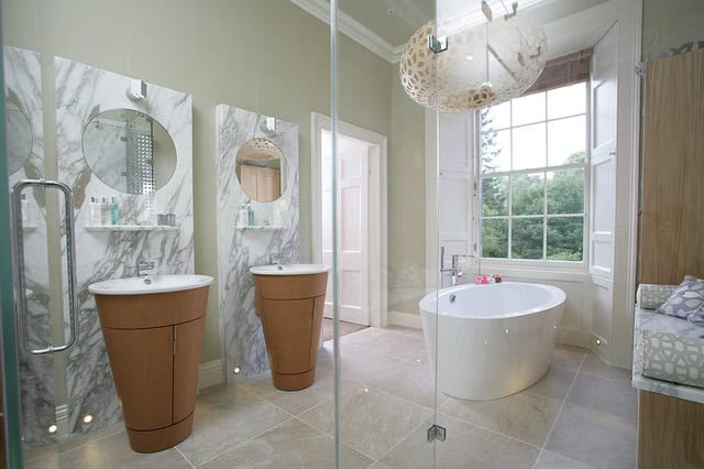 18 Inspirational Bathroom Designs That Are Simple Yet Pleasurable 4