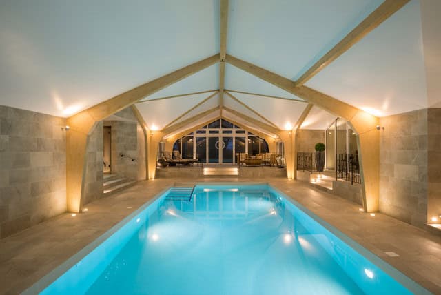 20 Marvelous Indoor Swimming Pool Designs That Everyone Should See 7