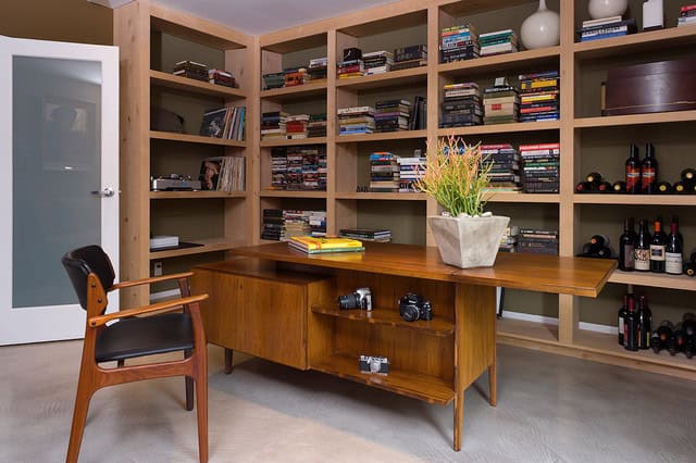 16 Charming Vintage Home Office Designs That Will Provide Pleasant Work 9