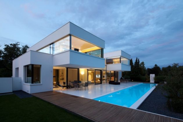 HI-MACS House by Karl Dreer and Bembé Dellinger Architects in Germany