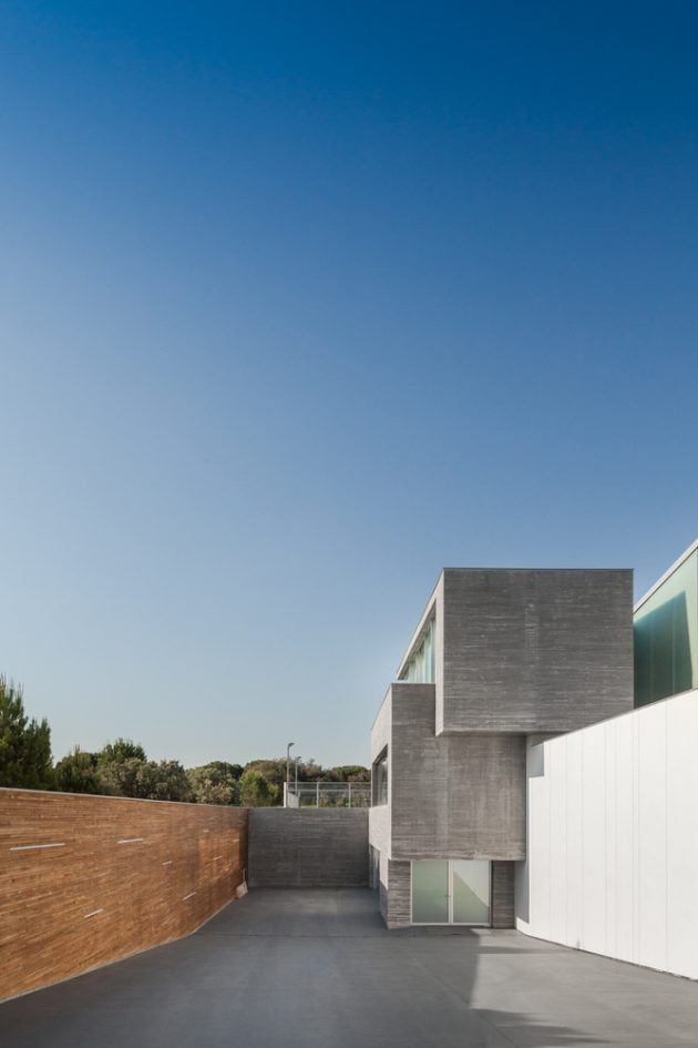 House H - A Contemporary Villa by Abiboo in Madrid, Spain