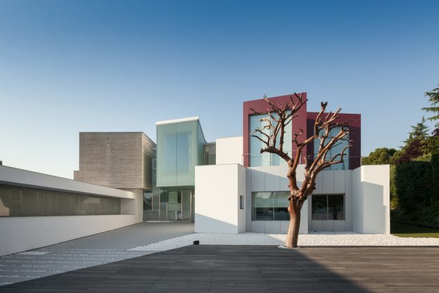 House H - A Contemporary Villa by Abiboo in Madrid, Spain (4)