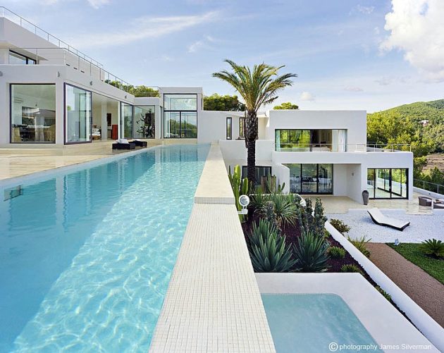 The Tropical Jondal House by Atlant del Vent in Ibiza, Spain