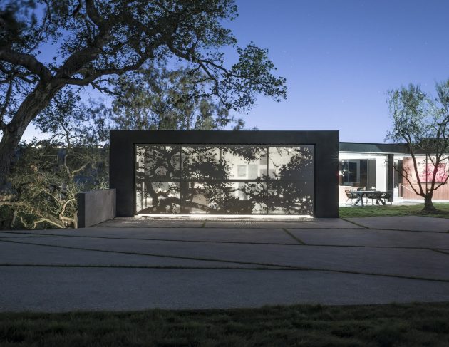 Oak Pass House by Walker Workshop in Beverly Hills, California (20)