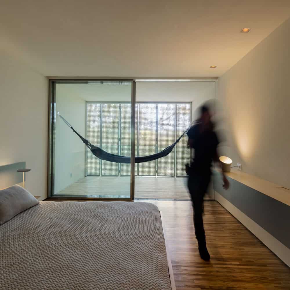 Jungle House by Studio MK27: A Tropical Retreat Suspended Above the Rainforest Jungle House by Studio MK27: A Tropical Retreat Suspended Above the Rainforest