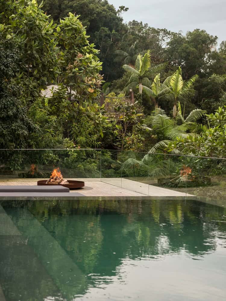 Jungle House by Studio MK27: A Tropical Retreat Suspended Above the Rainforest Jungle House by Studio MK27: A Tropical Retreat Suspended Above the Rainforest