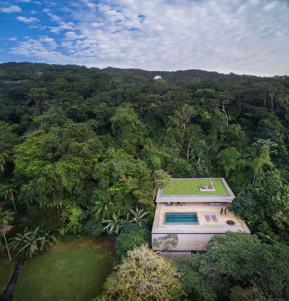 Jungle House by Studio MK27: A Tropical Retreat Suspended Above the Rainforest Jungle House by Studio MK27: A Tropical Retreat Suspended Above the Rainforest