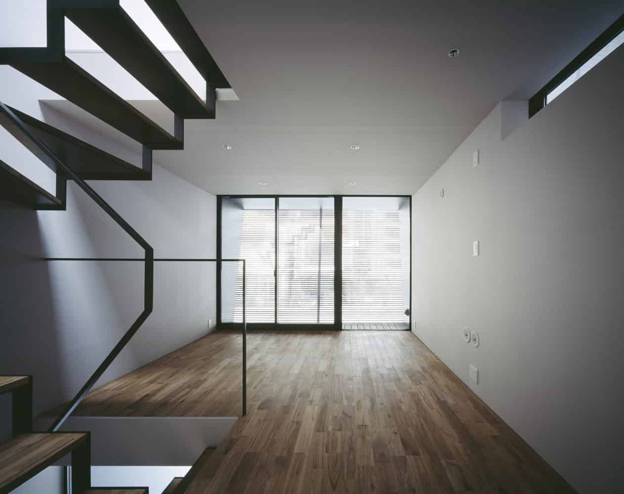 Nest by APOLLO Architects: A Micro-Scale Urban Home in Nagoya, Japan The Nest by APOLLO Architects in Nagoya, Japan (11)