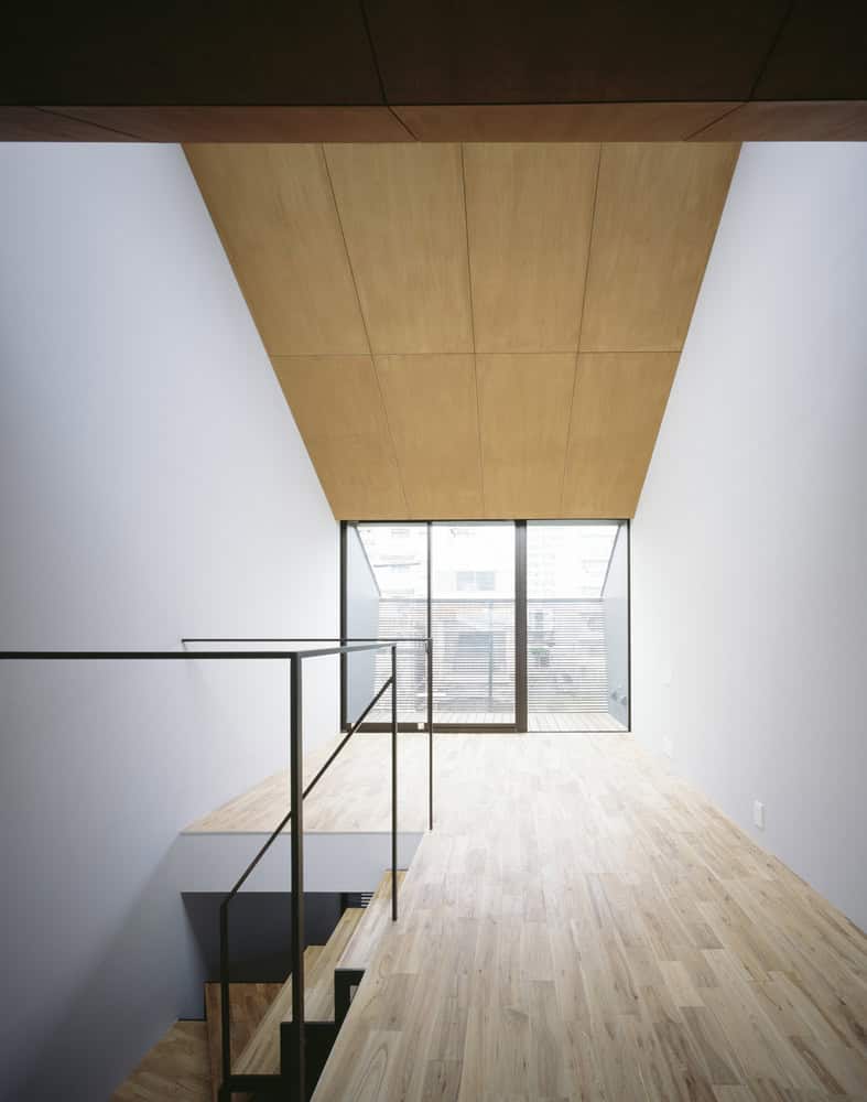 Nest by APOLLO Architects: A Micro-Scale Urban Home in Nagoya, Japan The Nest by APOLLO Architects in Nagoya, Japan (3)