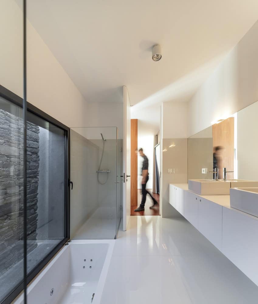 The Old And New Vigário House by AND-RÉ in Portugal The Old And New Vigário House by AND-RÉ in Portugal (9)