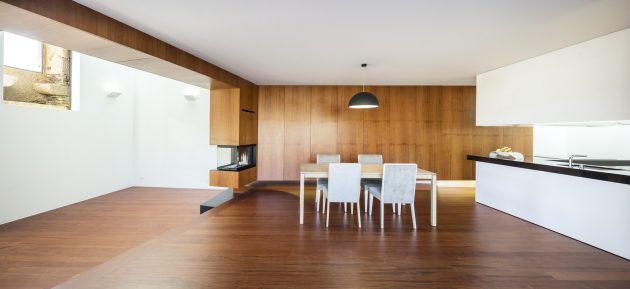 The Old And New Vigário House by AND-RÉ in Portugal (4)