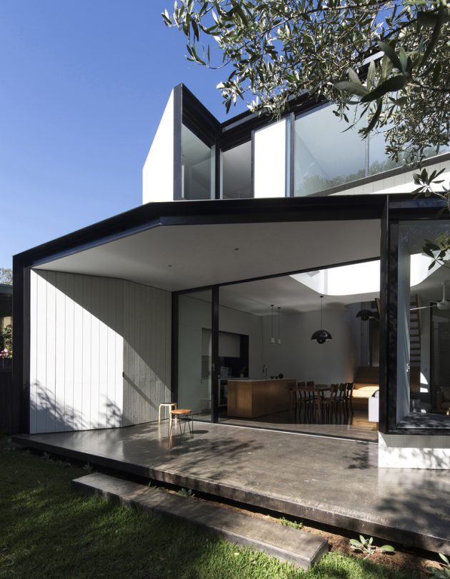 Unfurled House by Christopher Polly Architect in Sydney, Australia