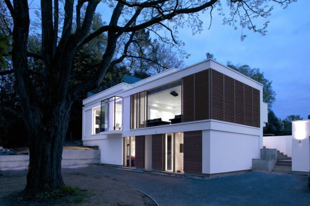 White Lodge by DyerGrimes Architects in Tandridge, England