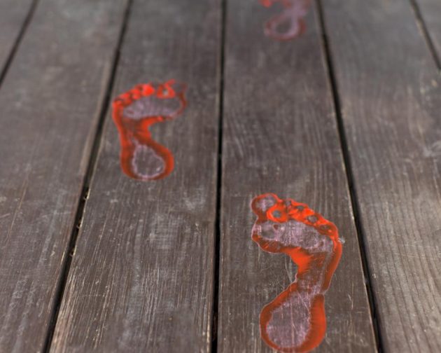 18 Truly Fascinating DIY Halloween Decorations Made Of Reclaimed Wood