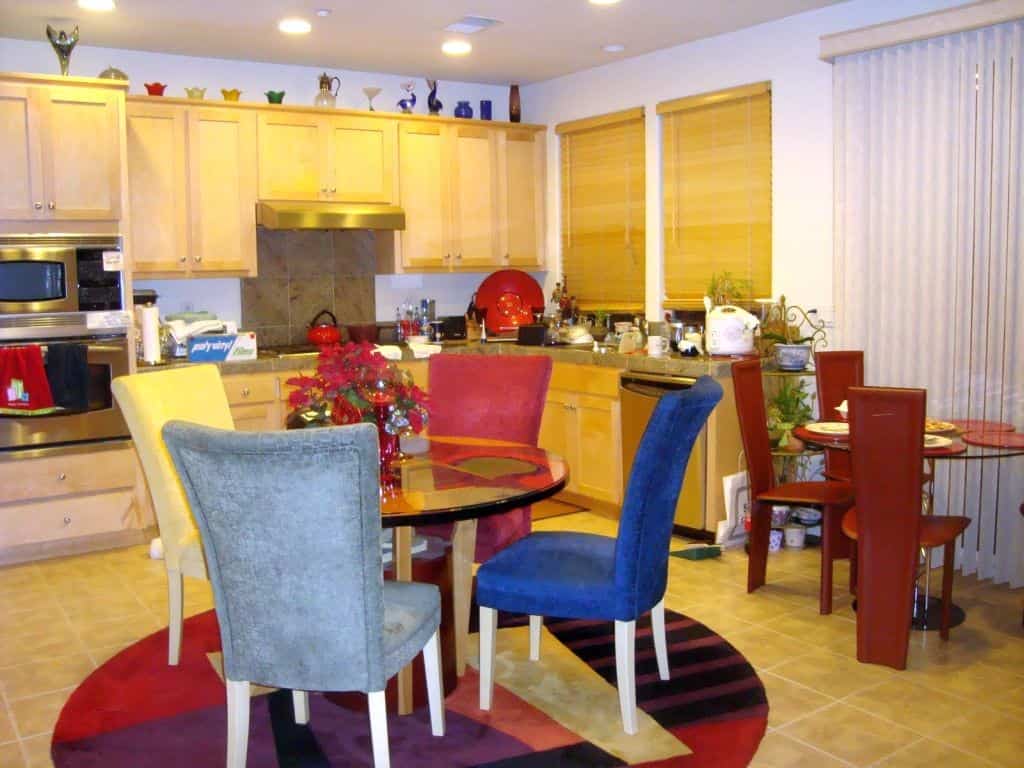 17 Creative Ways To Refresh Your Dining Room With Multicolored Chairs 11