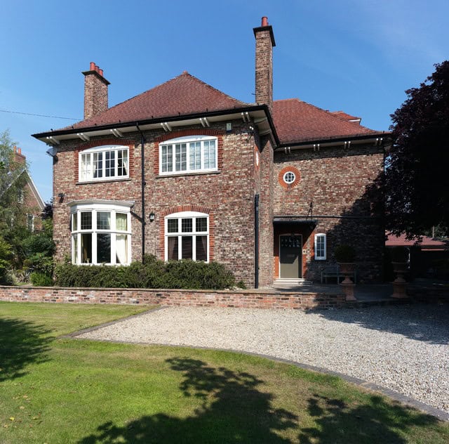 16 Captivating Brick Exterior Designs That You Must See 11