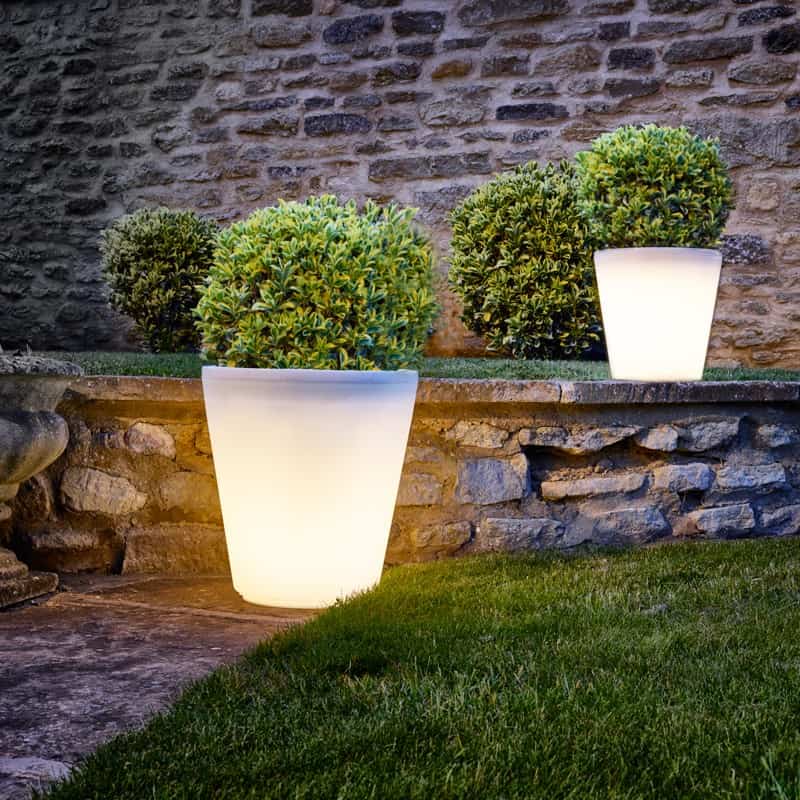 15 Astonishing Illuminated Planter Designs That You Shouldn't Miss 13