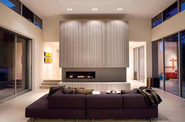 18 Cozy Living Rooms With Fireplace That Will Charm You 14
