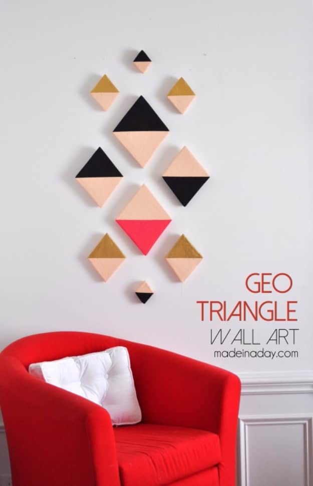 17 Simple And Easy DIY Wall Art Ideas For Your Bedroom