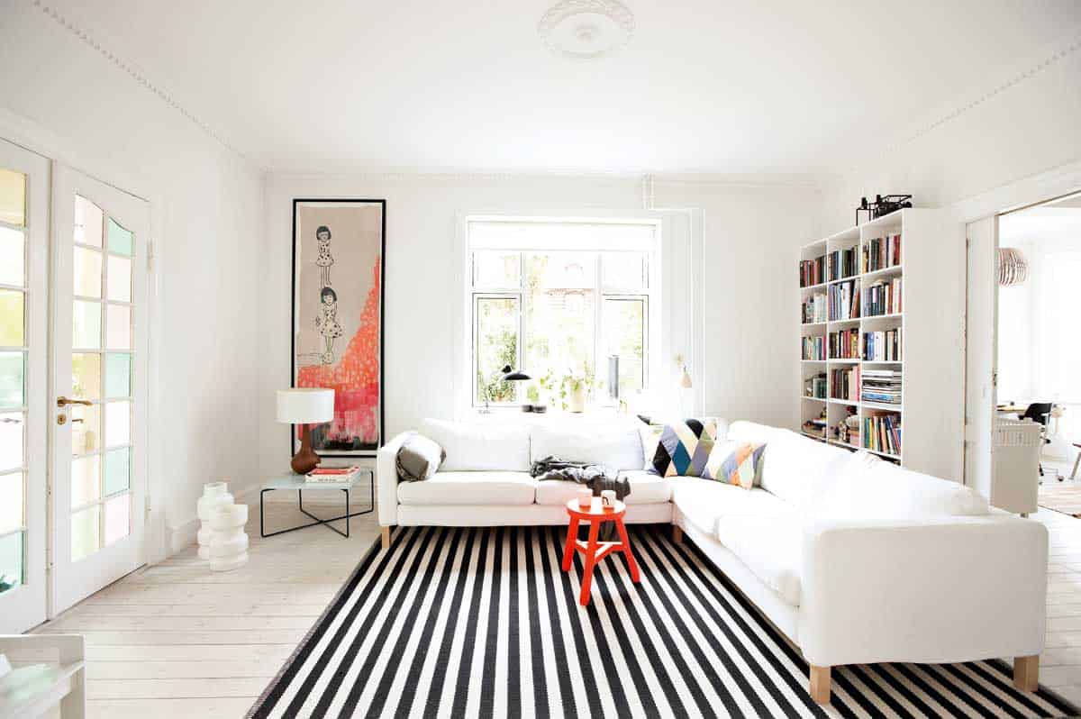 4. CARPET WITH STRIPES 2