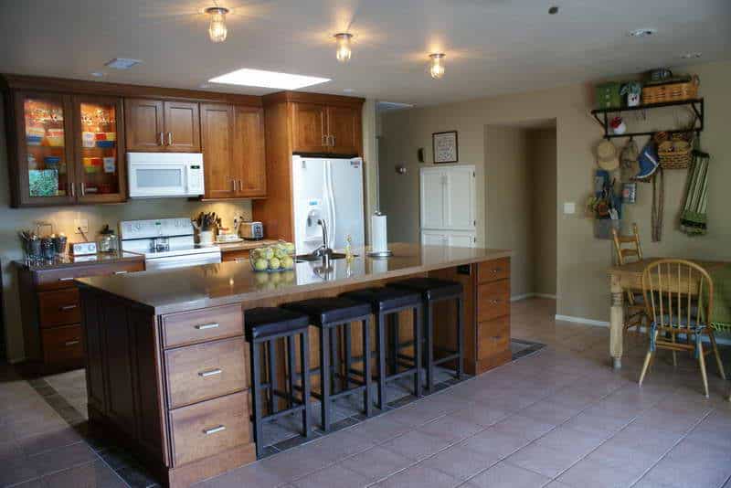 16 Excellent Options Of Alluring Kitchen Bar Stools 4