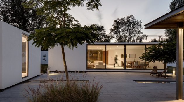 4.1.4 House by AS/D Asociación de Diseño in Jurica, Mexico
