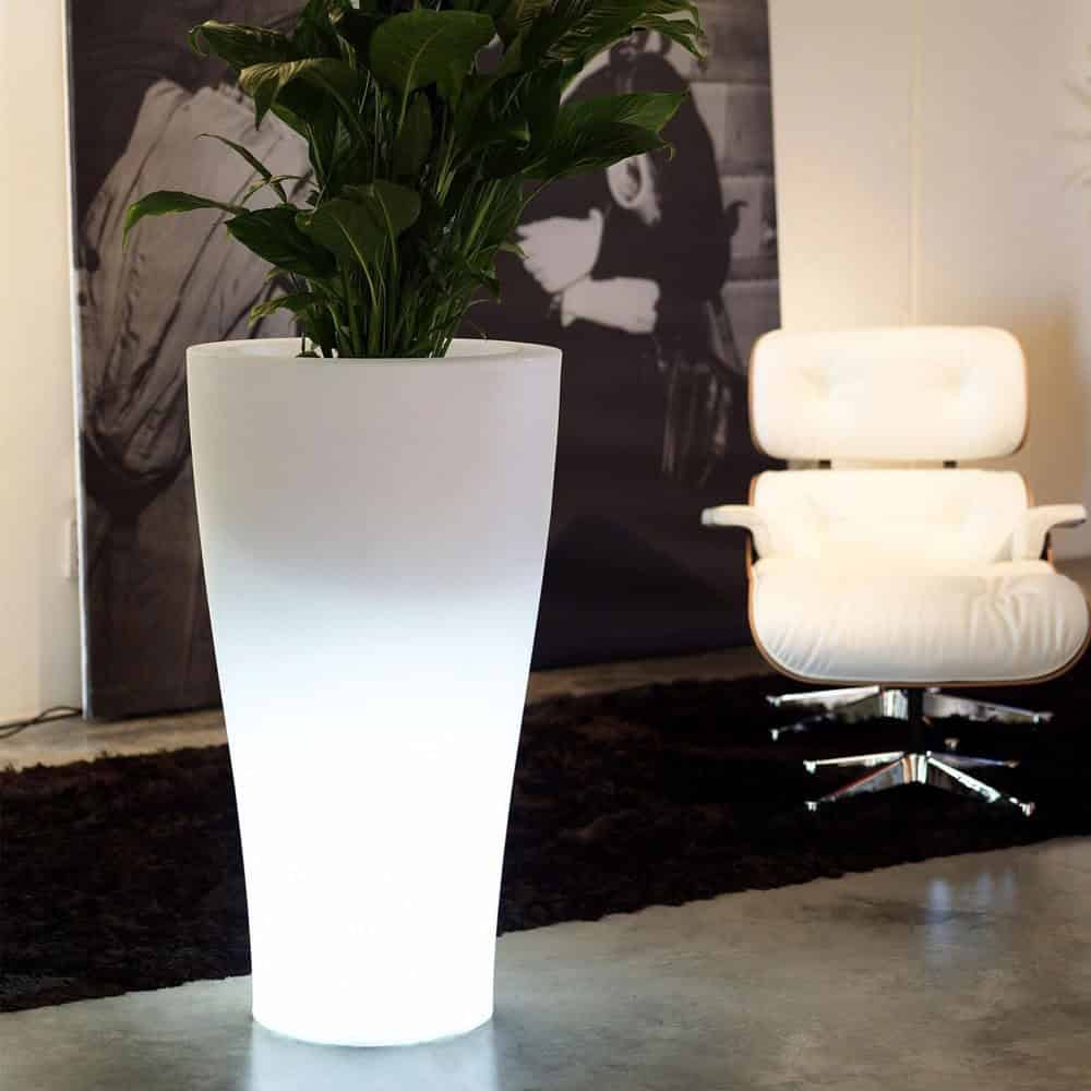 15 Astonishing Illuminated Planter Designs That You Shouldn't Miss 7
