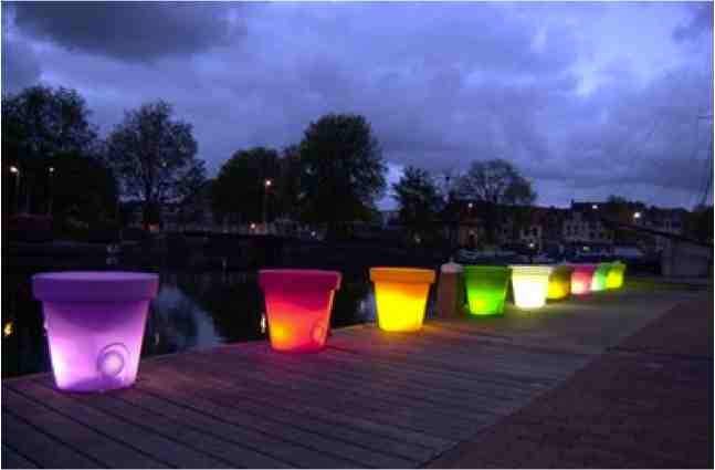15 Astonishing Illuminated Planter Designs That You Shouldn't Miss 9