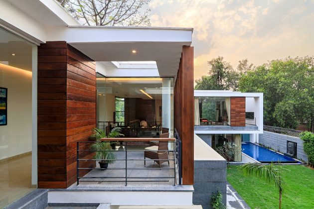 Gallery House by DADA & Partners in Chattarpur, India