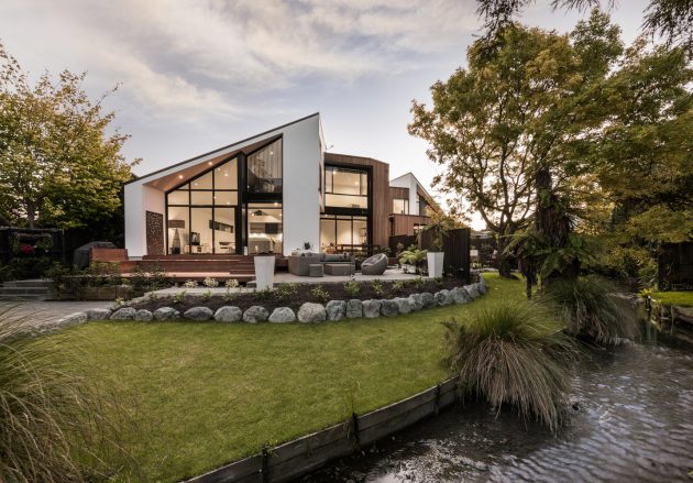 Gleneagles Terrace Homes by Cymon Allfrey Architects in New Zealand