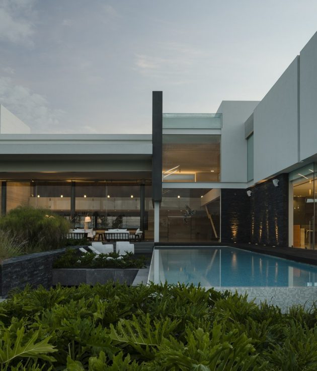 JRB House by Reims Architecture in Queretaro, Mexico