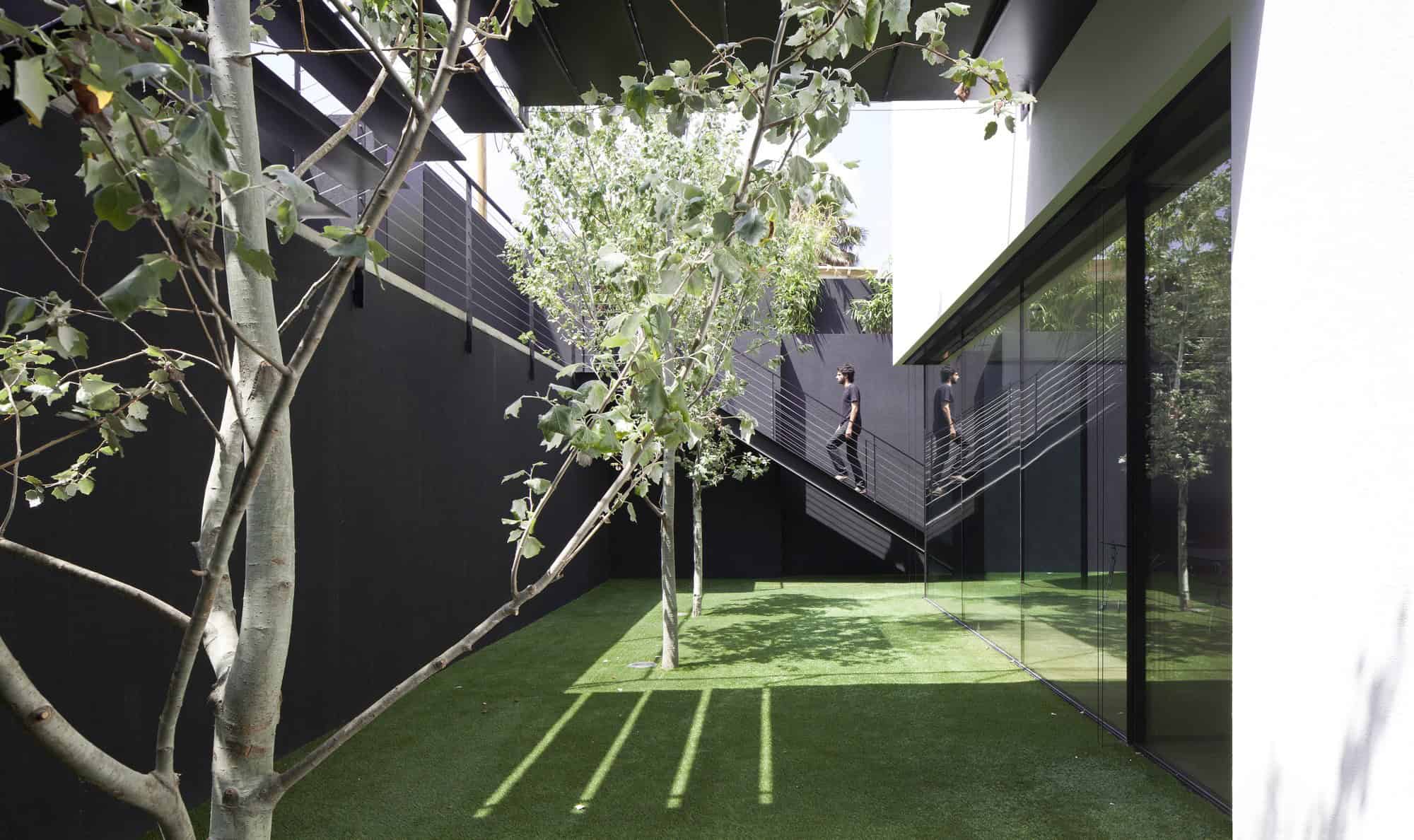 Ramat Gan House 2 by Pitsou Kedem Architects in Ramat Gan, Israel Ramat Gan House 2 by Pitsou Kedem Architects in Ramat Gan, Israel (3)