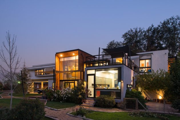 Rosales Quijada House by GITC Arquitectura in Chile