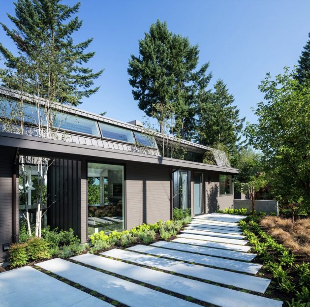 St. Georges by Randy Bens Architect in Vancouver, Canada