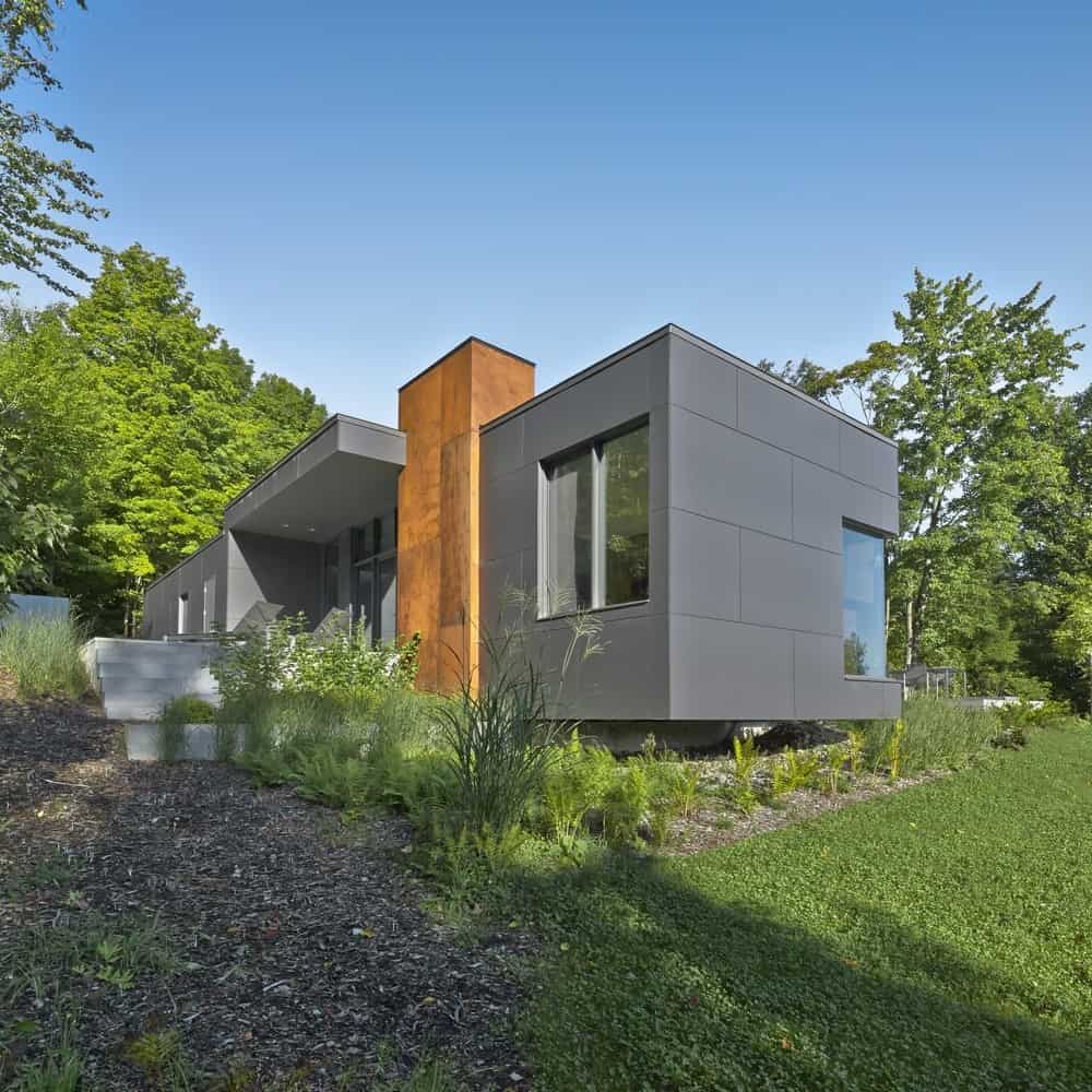 T House by Natalie Dionne Architecture in Sutton, Canada T House by Natalie Dionne Architecture in Sutton, Canada (3)