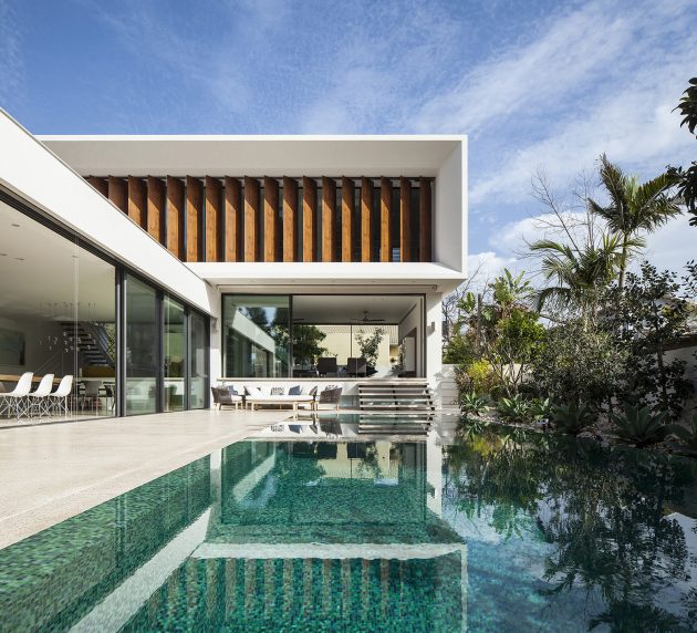 TV House - A Mediterranean Villa by Paz Gersh Architects in Tel Aviv, Israel (1)