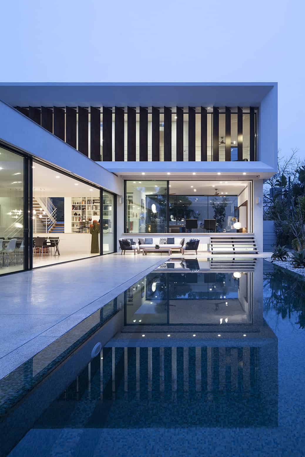 TV House - A Mediterranean Villa by Paz Gersh Architects in Tel Aviv, Israel TV House - A Mediterranean Villa by Paz Gersh Architects in Tel Aviv, Israel (5)