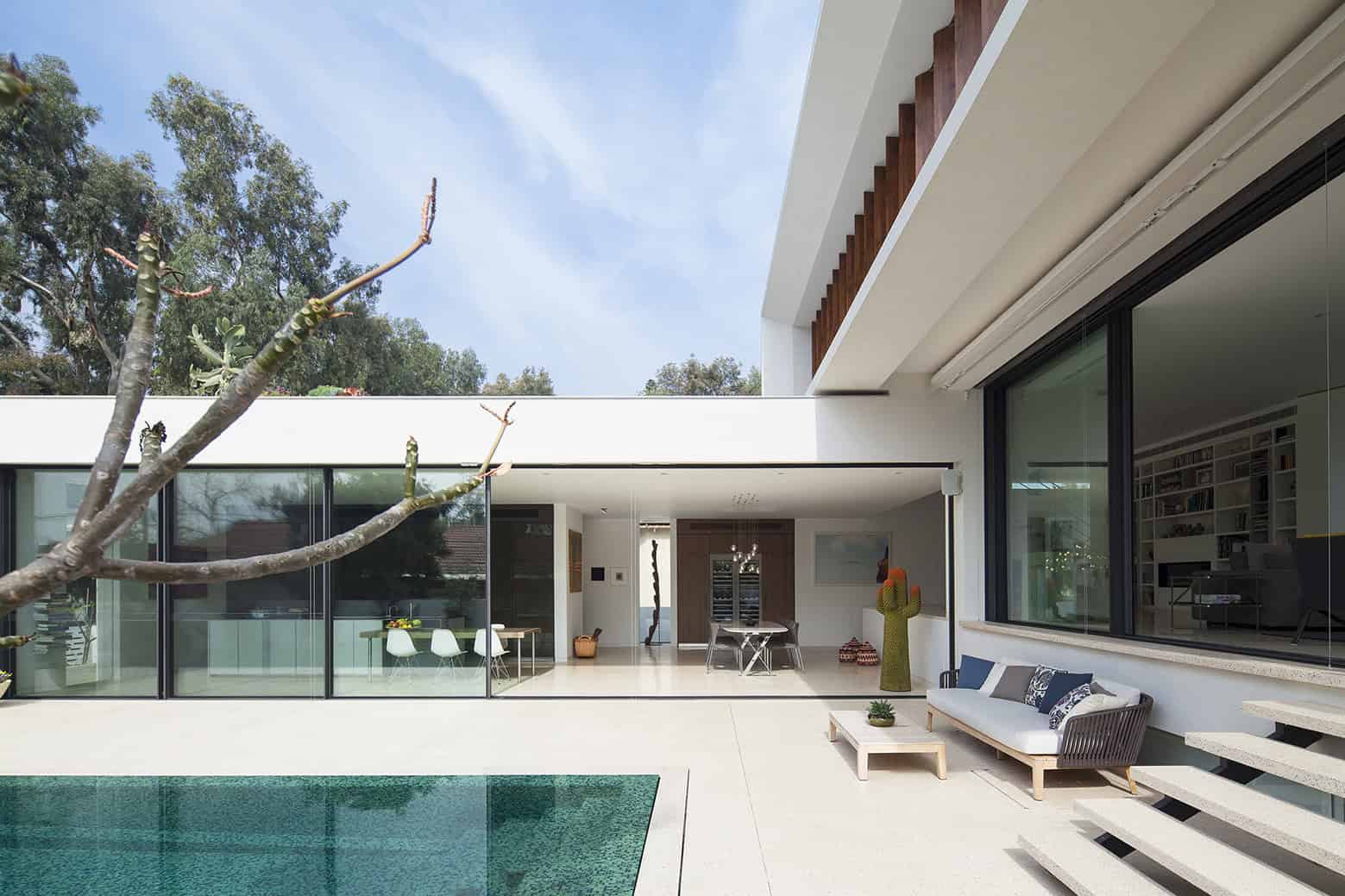 TV House - A Mediterranean Villa by Paz Gersh Architects in Tel Aviv, Israel TV House - A Mediterranean Villa by Paz Gersh Architects in Tel Aviv, Israel (7)