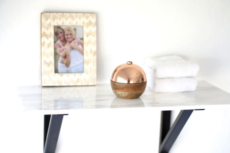 20 Super Easy DIY Ideas For Creating Amazing Shelves 10