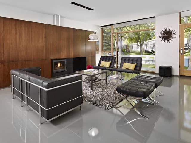 19 Styish Living Room Designs With Bold Black Furniture 12