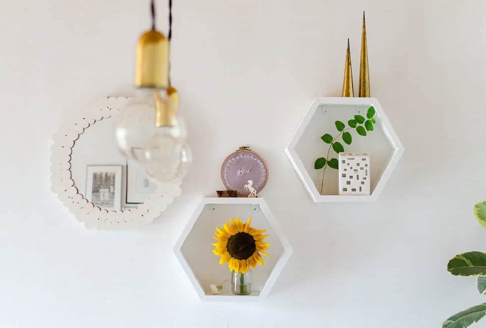 20 Super Easy DIY Ideas For Creating Amazing Shelves 12